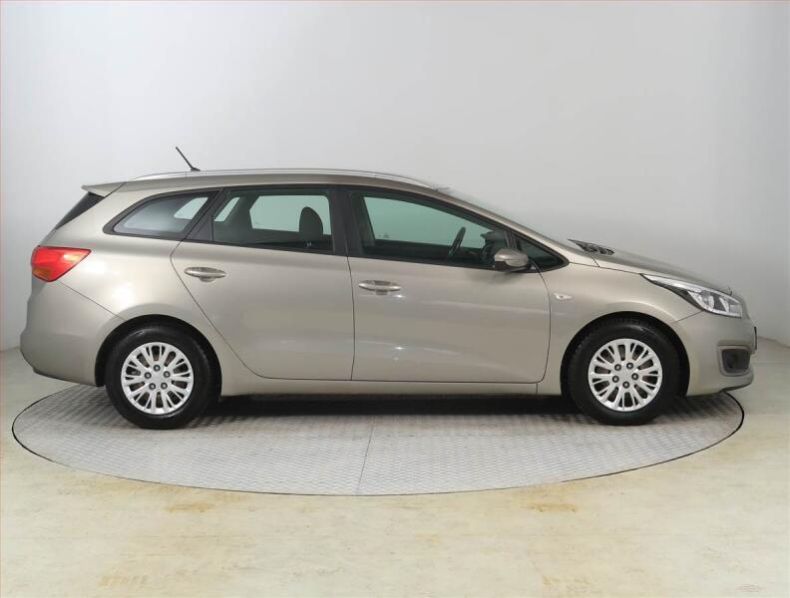 Kia Cee'd - hlavní fotka