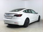 Tesla Model 3 - fotka číslo 4