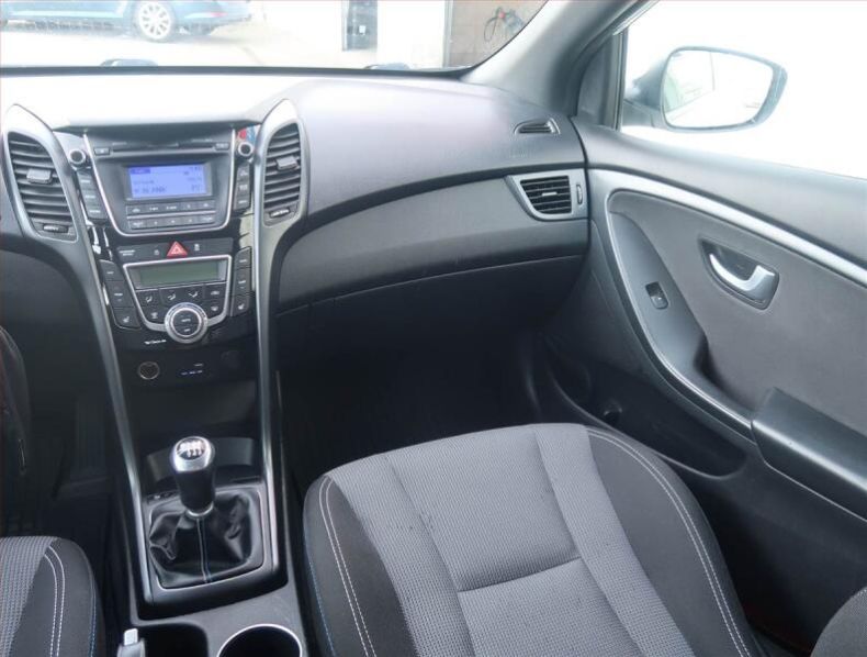 Hyundai i30 - hlavní fotka