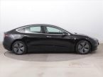 Tesla Model 3 - fotka číslo 5