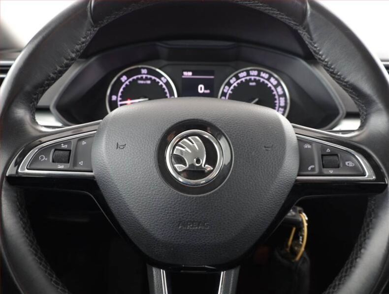 Škoda Superb - hlavní fotka