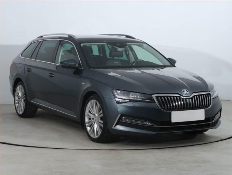 Škoda Superb - hlavní foto