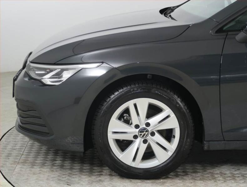 Volkswagen Golf - hlavní fotka