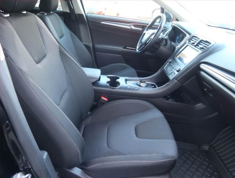 Ford Mondeo - hlavní fotka