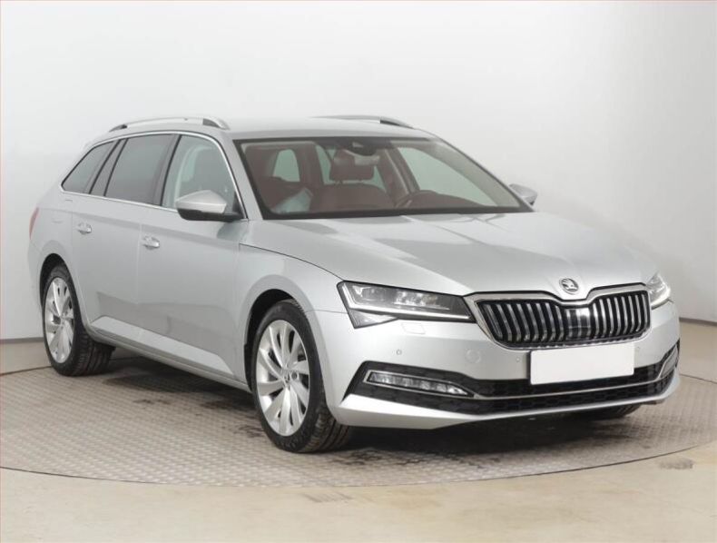 Škoda Superb - hlavní foto