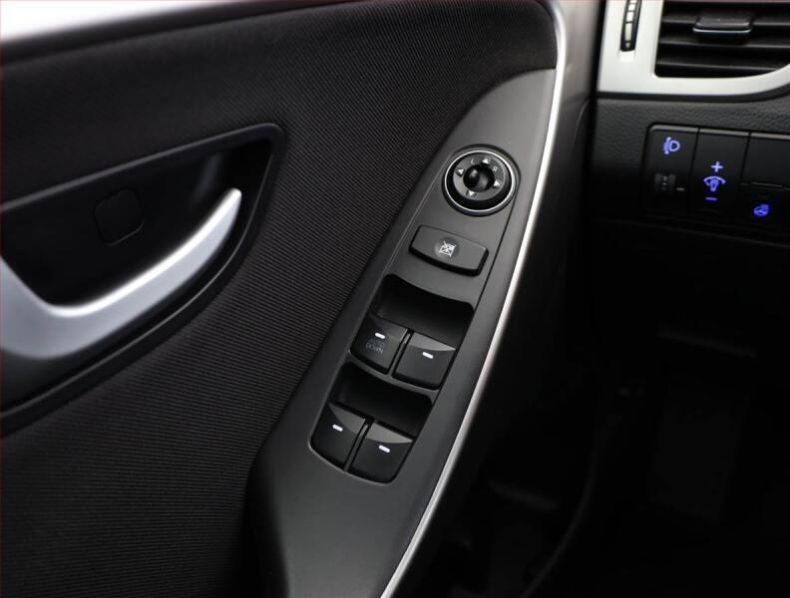 Hyundai i30 - hlavní fotka