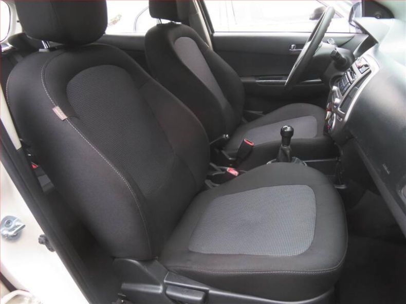 Hyundai i20 - hlavní fotka