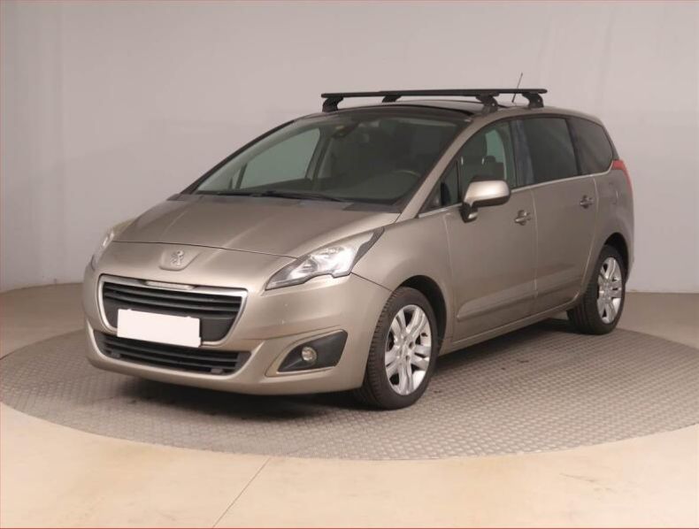 Peugeot 5008 - hlavní fotka