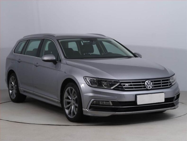 Volkswagen Passat - hlavní fotka inzerátu