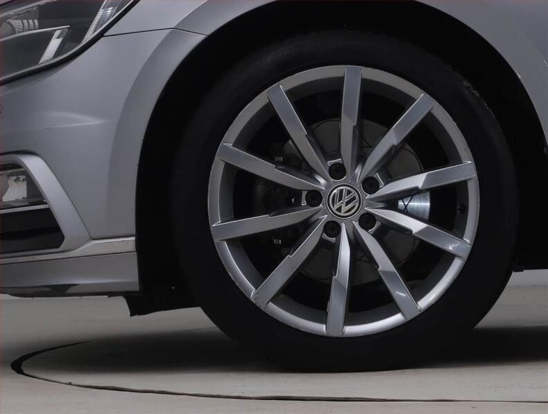 Volkswagen Passat - hlavní fotka