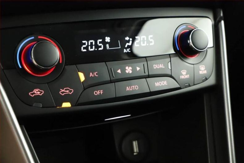 Suzuki SX4 - hlavní fotka