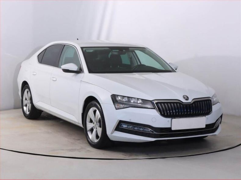 Škoda Superb - hlavní foto