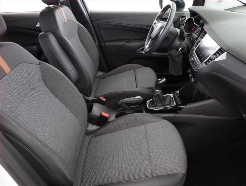 Opel Crossland X - hlavní fotka