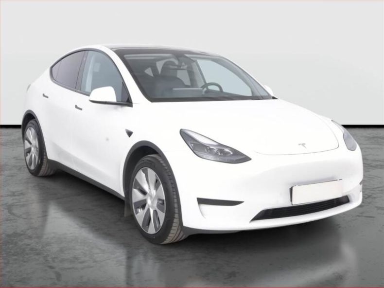 Tesla Model Y - hlavní foto
