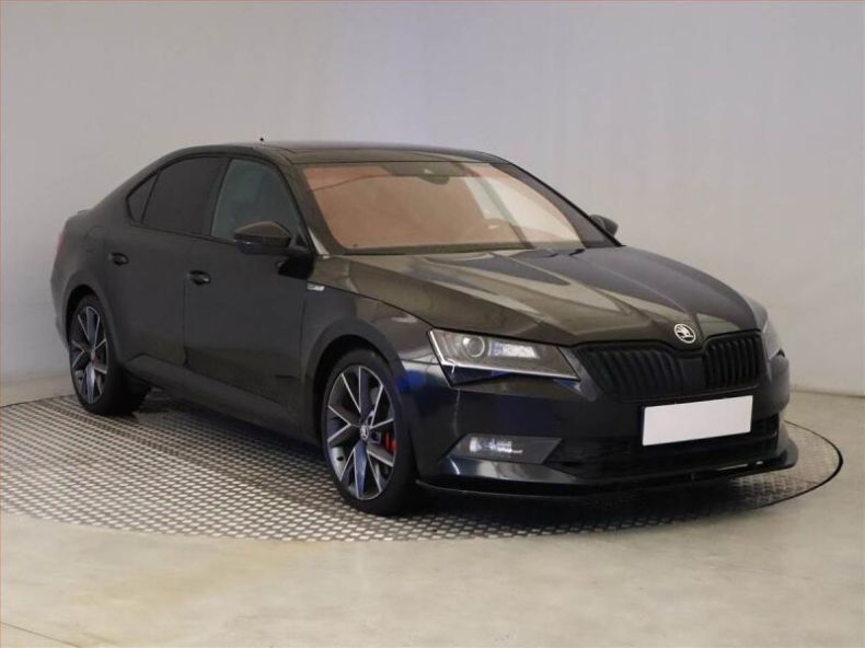 Škoda Superb - hlavní foto
