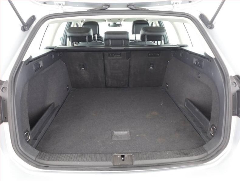 Volkswagen Passat - hlavní fotka