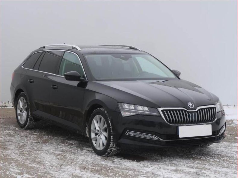 Škoda Superb - hlavní foto