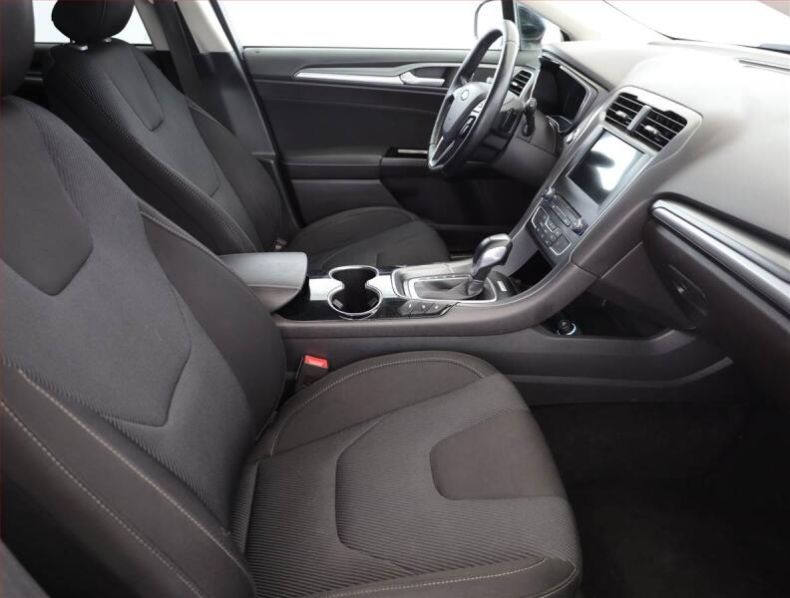 Ford Mondeo - hlavní fotka