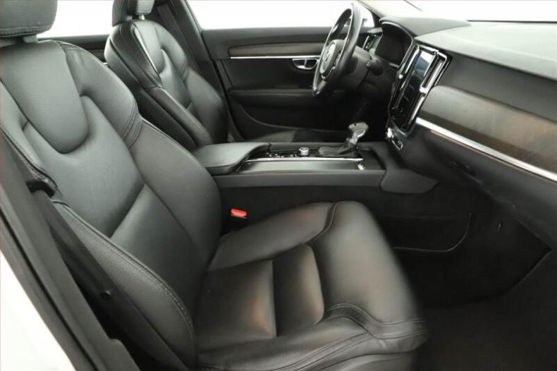 Volvo V90 - hlavní fotka