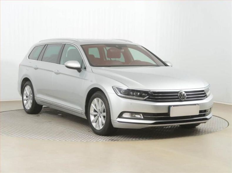 Volkswagen Passat - hlavní fotka inzerátu