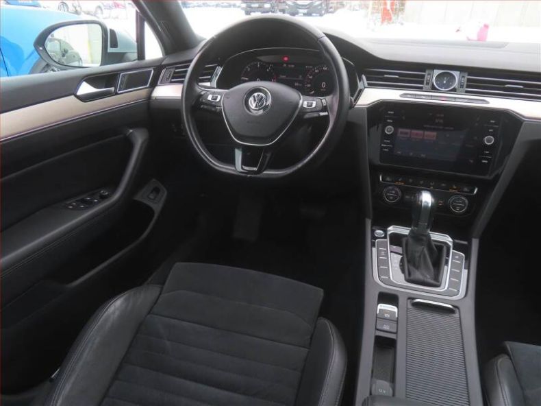 Volkswagen Passat - hlavní fotka