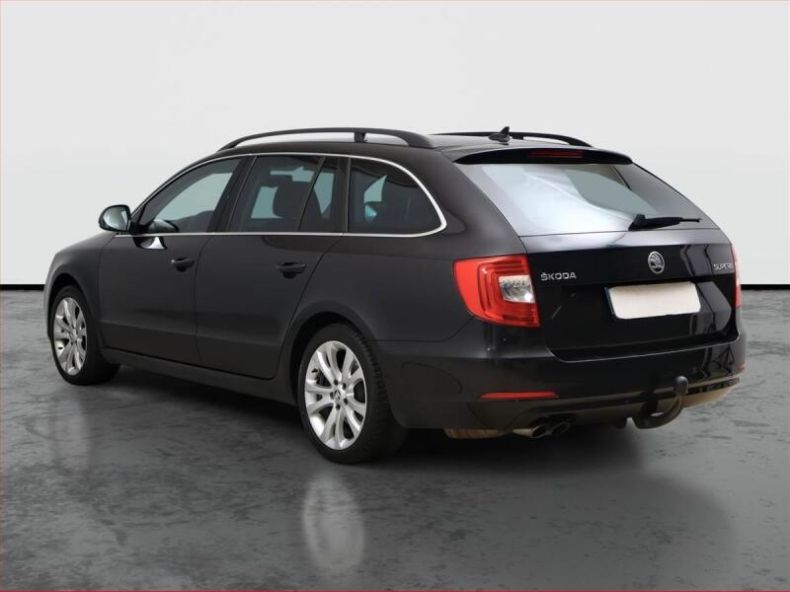 Škoda Superb - hlavní fotka