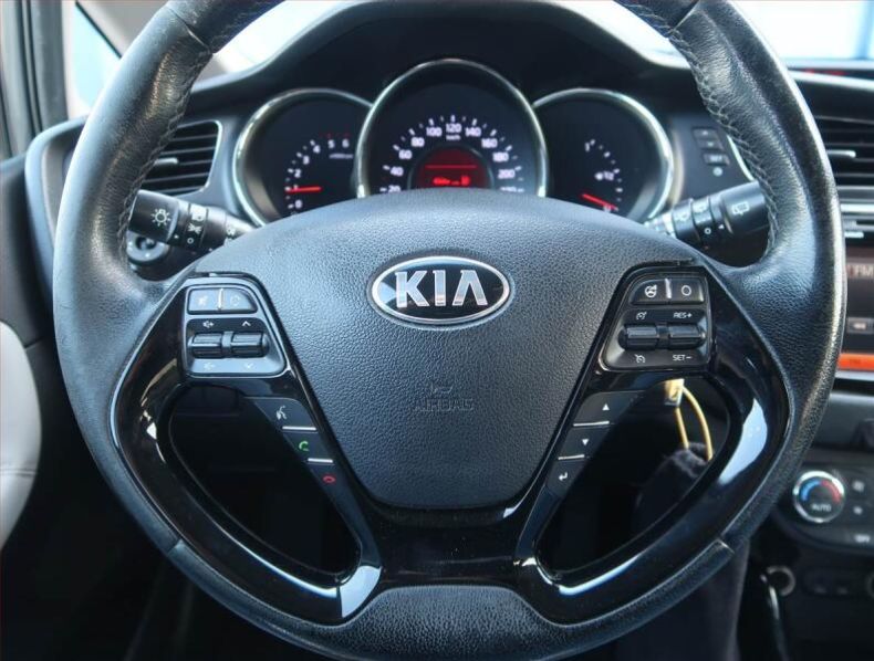 Kia Cee'd - hlavní fotka