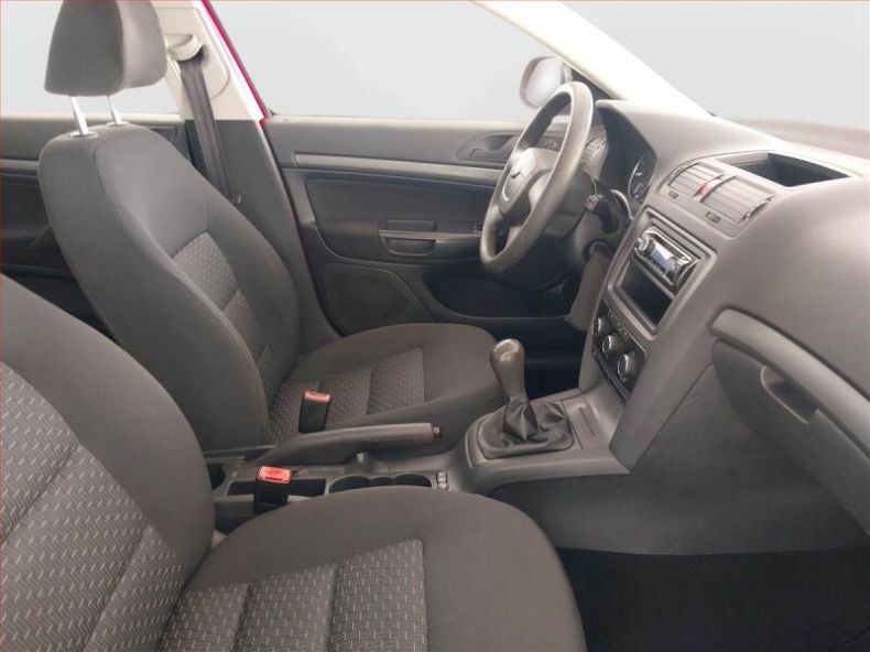 Škoda Octavia - hlavní fotka