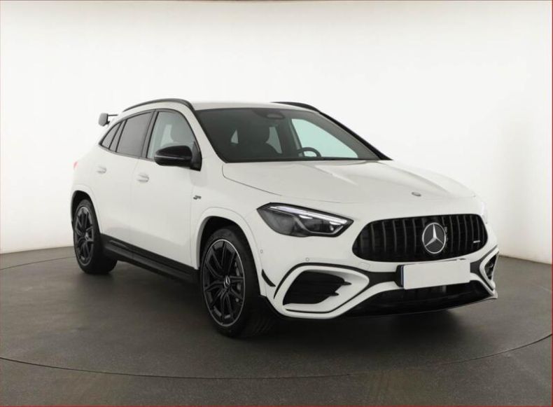 Mercedes Třída GLA - hlavní foto