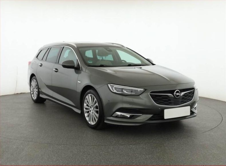 Opel Insignia - hlavní foto