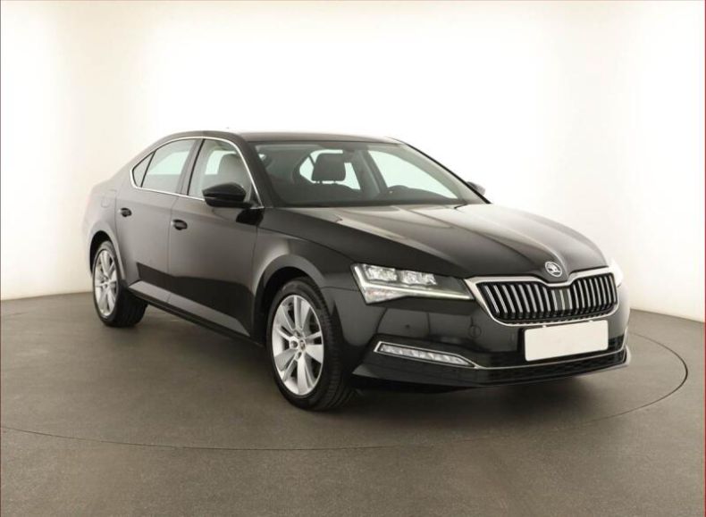 Škoda Superb - hlavní foto