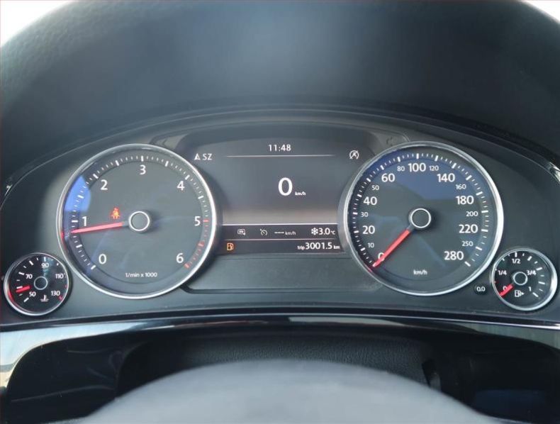 Volkswagen Touareg - hlavní fotka