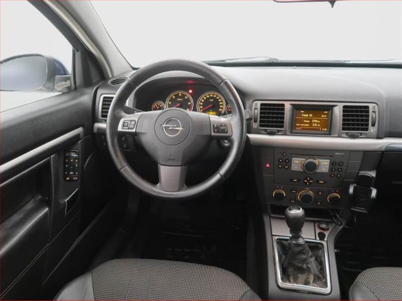 Opel Vectra - hlavní fotka