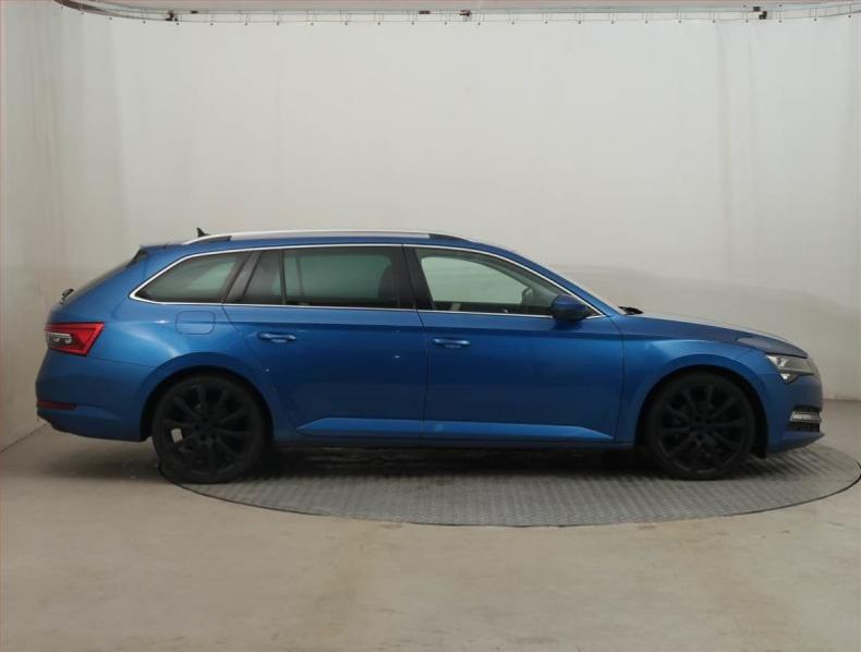 Škoda Superb - hlavní fotka