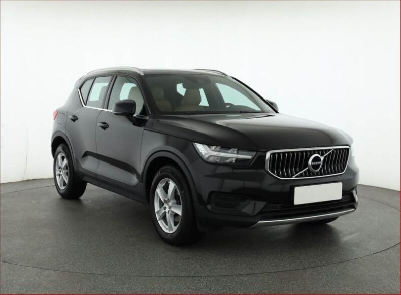 Volvo XC40 - hlavní foto