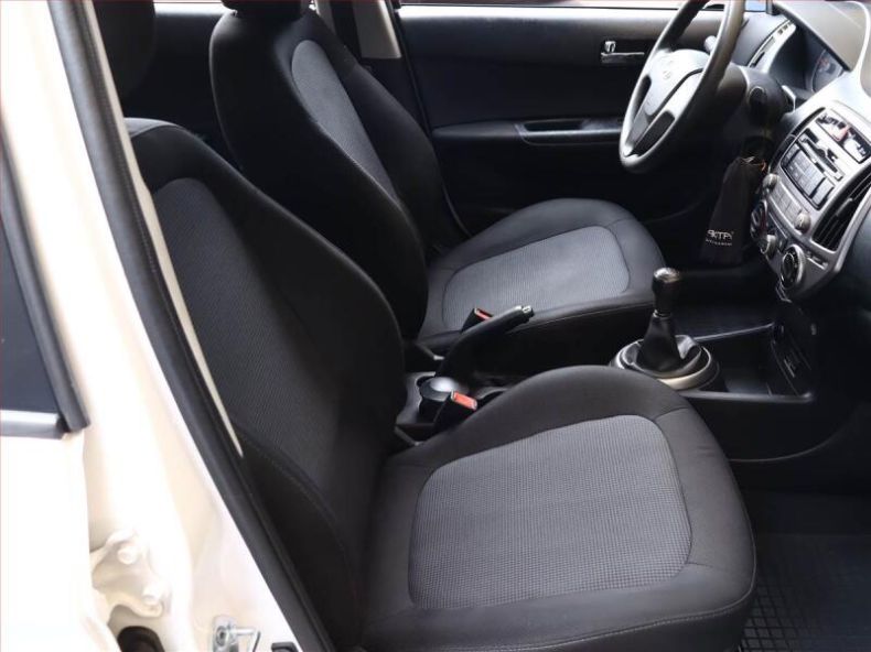 Hyundai i20 - hlavní fotka