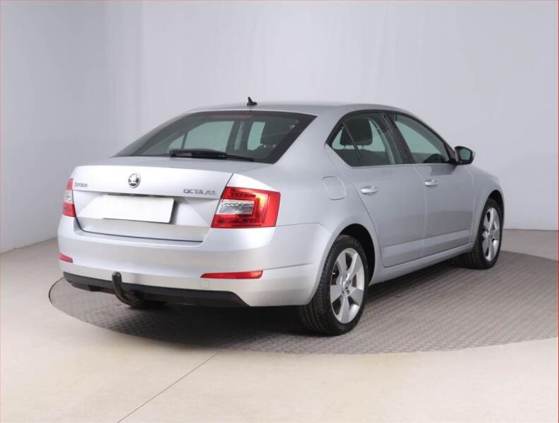 Škoda Octavia - hlavní fotka