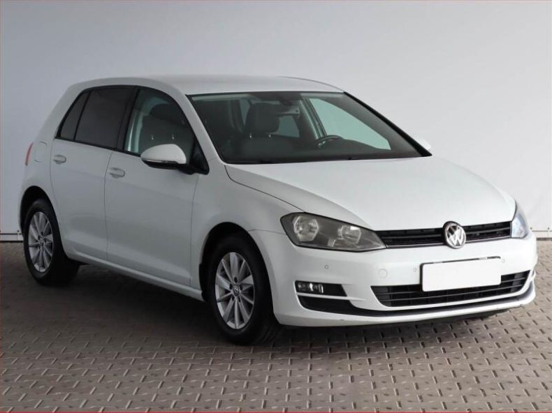 Volkswagen Golf - hlavní foto