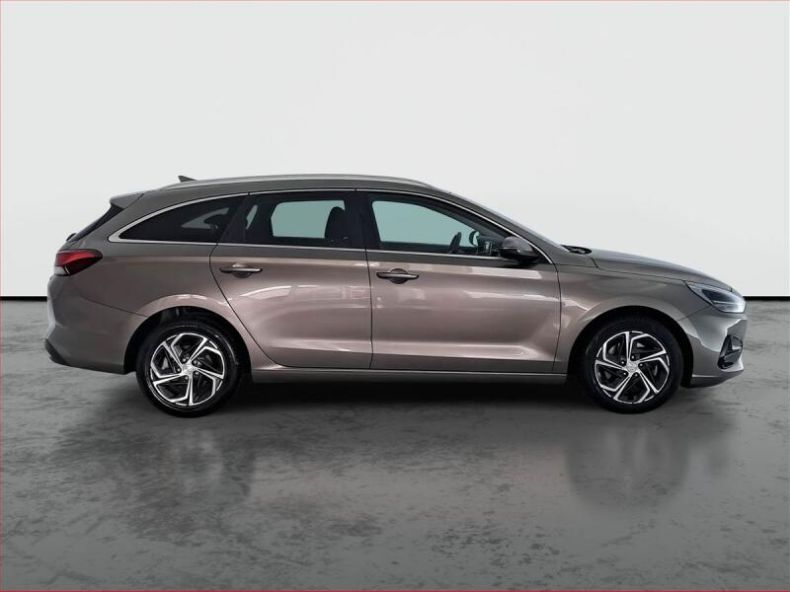 Hyundai i30 - hlavní fotka
