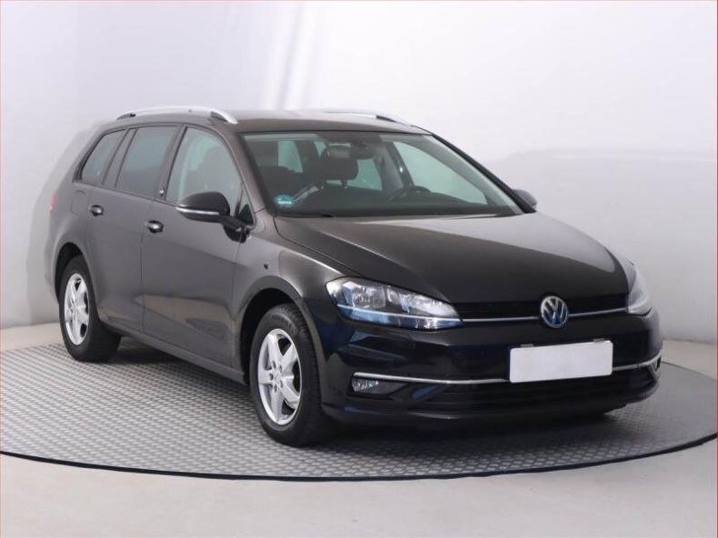 Volkswagen Golf - hlavní fotka