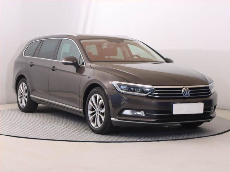 Volkswagen Passat - hlavní fotka inzerátu