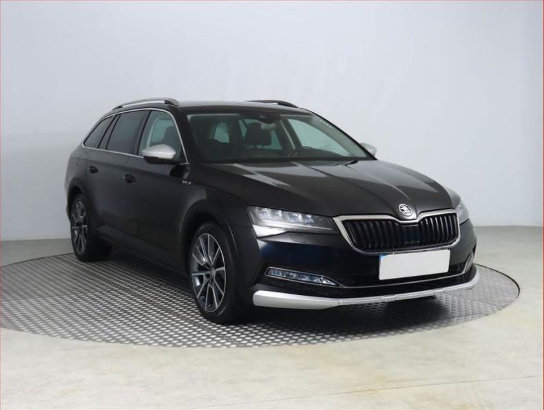 Škoda Superb - hlavní foto