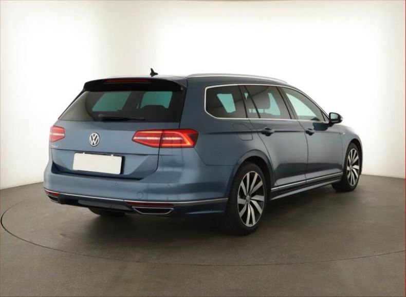 Volkswagen Passat - hlavní fotka