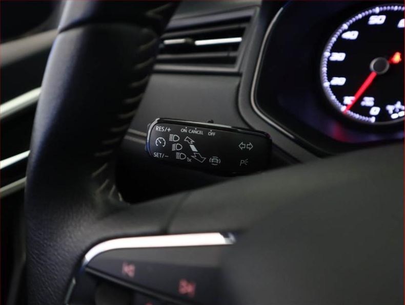 Seat Arona - hlavní fotka