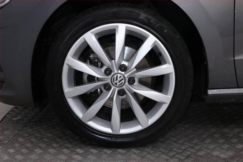 Volkswagen Golf - hlavní fotka