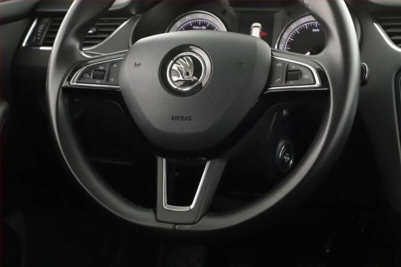Škoda Octavia - hlavní fotka