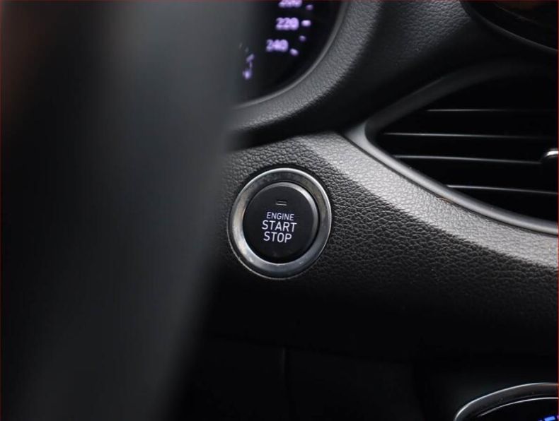 Hyundai i30 - hlavní fotka