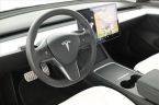 Tesla Model 3 - fotka číslo 21