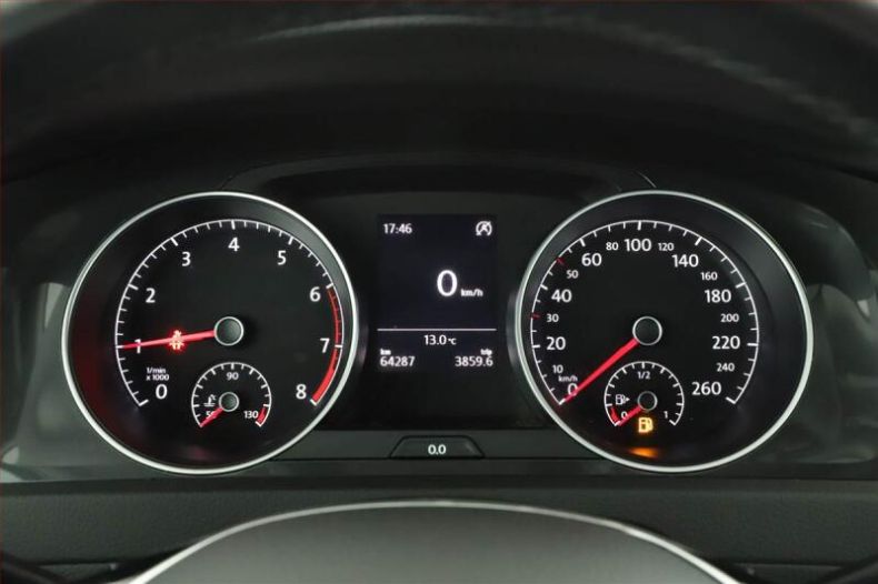 Volkswagen Golf - hlavní fotka