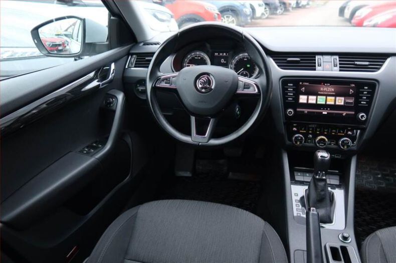 Škoda Octavia - hlavní fotka